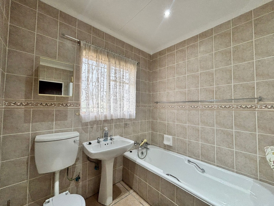 3 Bedroom Property for Sale in Flimieda North West